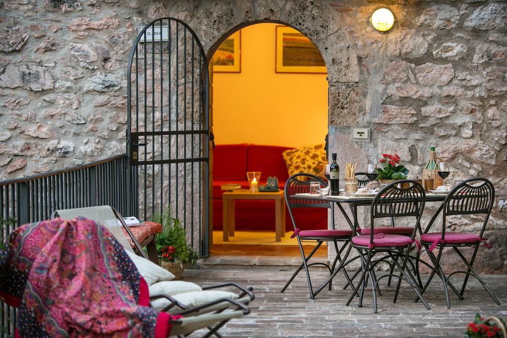 Residence Menotre Rasiglia Room photo